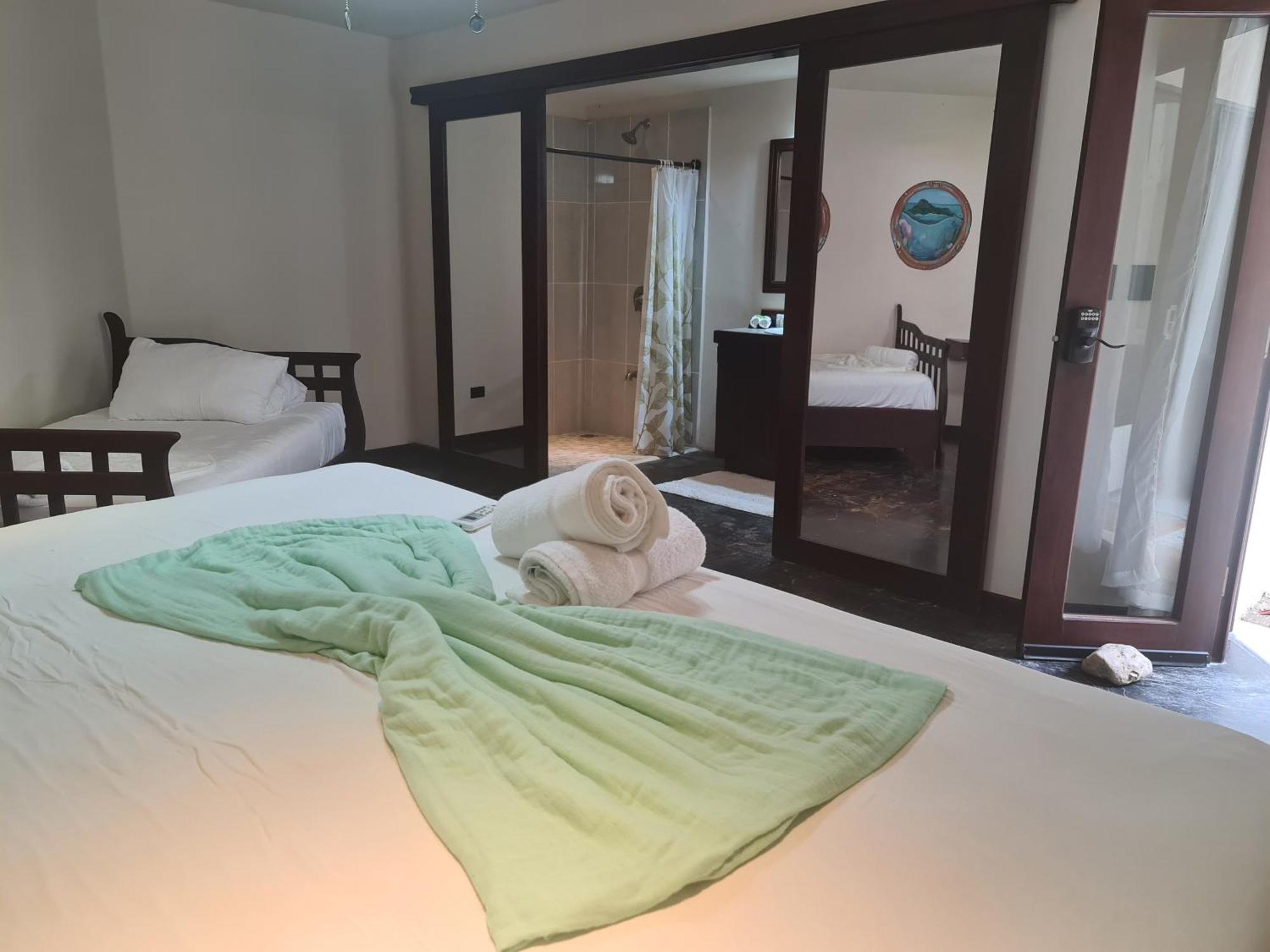Hona Beach Hotel Dominical Chambre photo